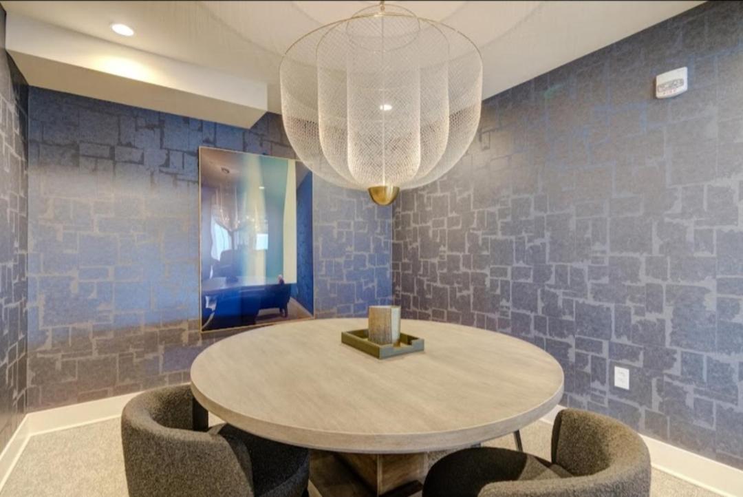 Luxury Oasis Bhm Apartment เบอร์มิงแฮม ภายนอก รูปภาพ